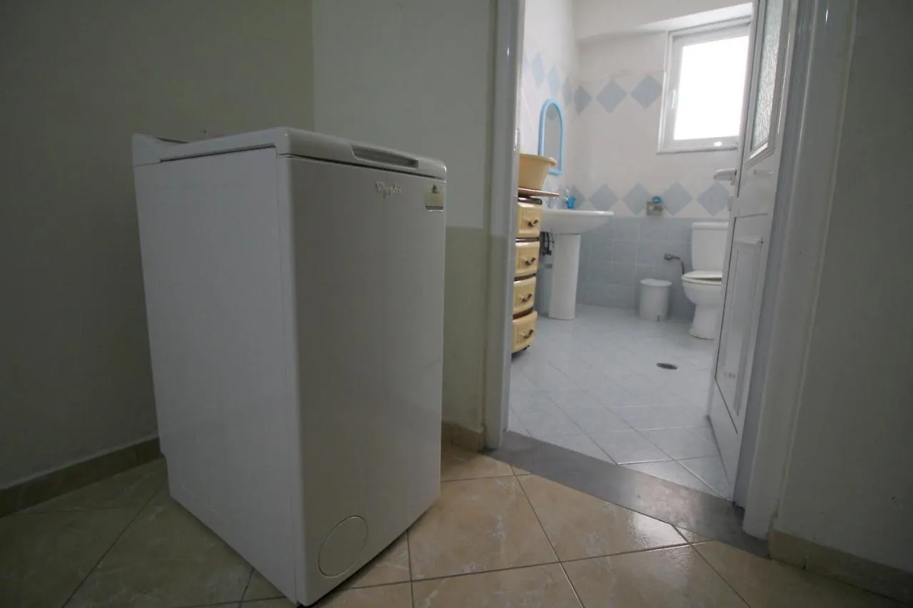 Mona'S Apartments Σαράντα