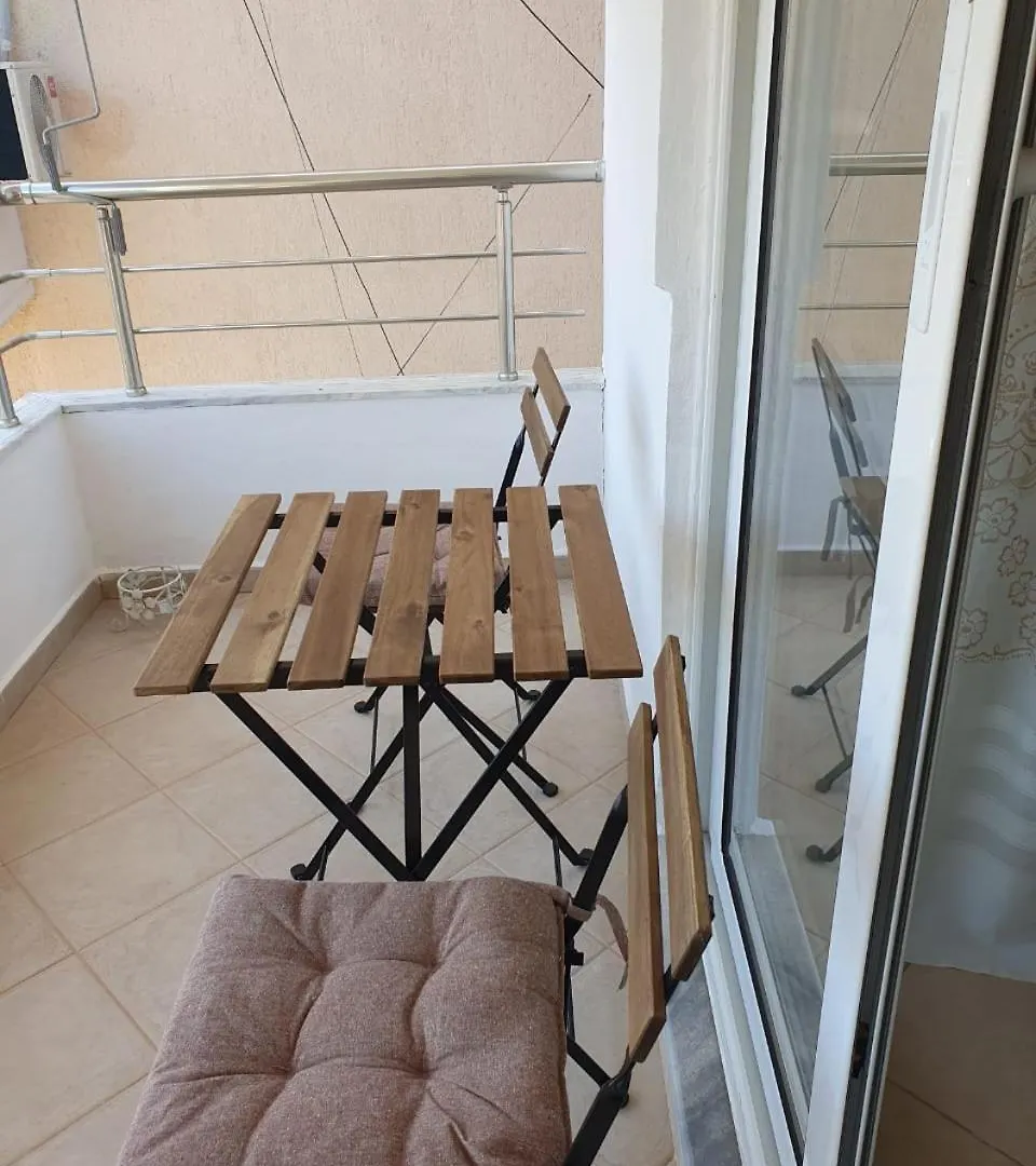 Mona'S Apartments Σαράντα