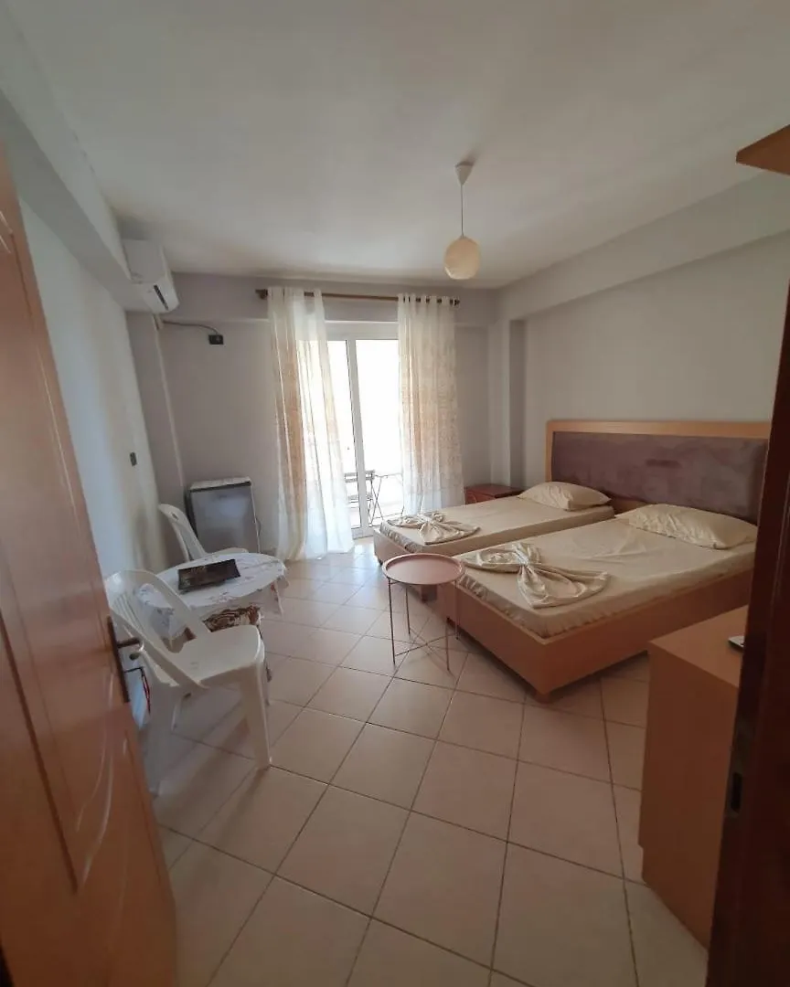 Mona'S Apartments Σαράντα