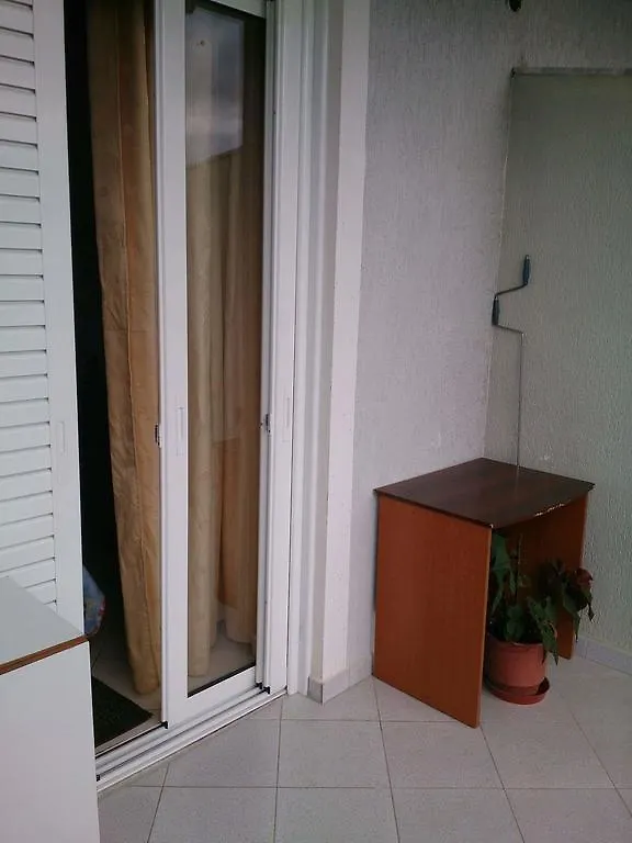 Mona'S Apartments Σαράντα