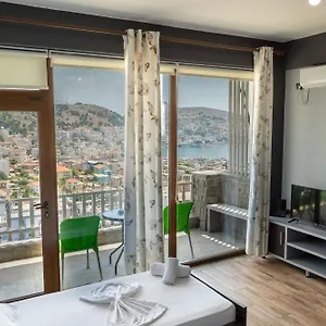 Denis Apartment